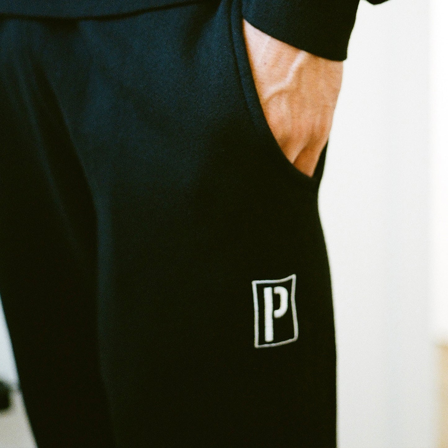 STENCIL P SWEATPANT BLACK