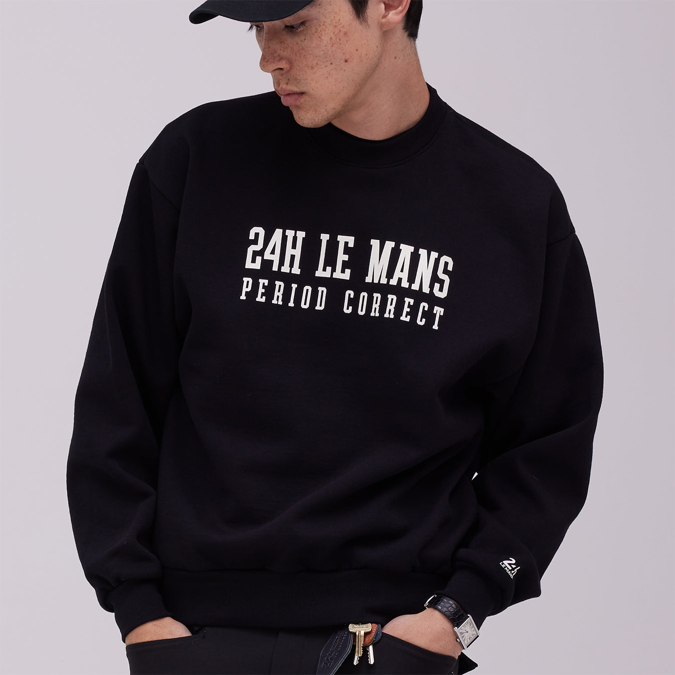 24H x P.C. COLLEGIATE CREWNECK